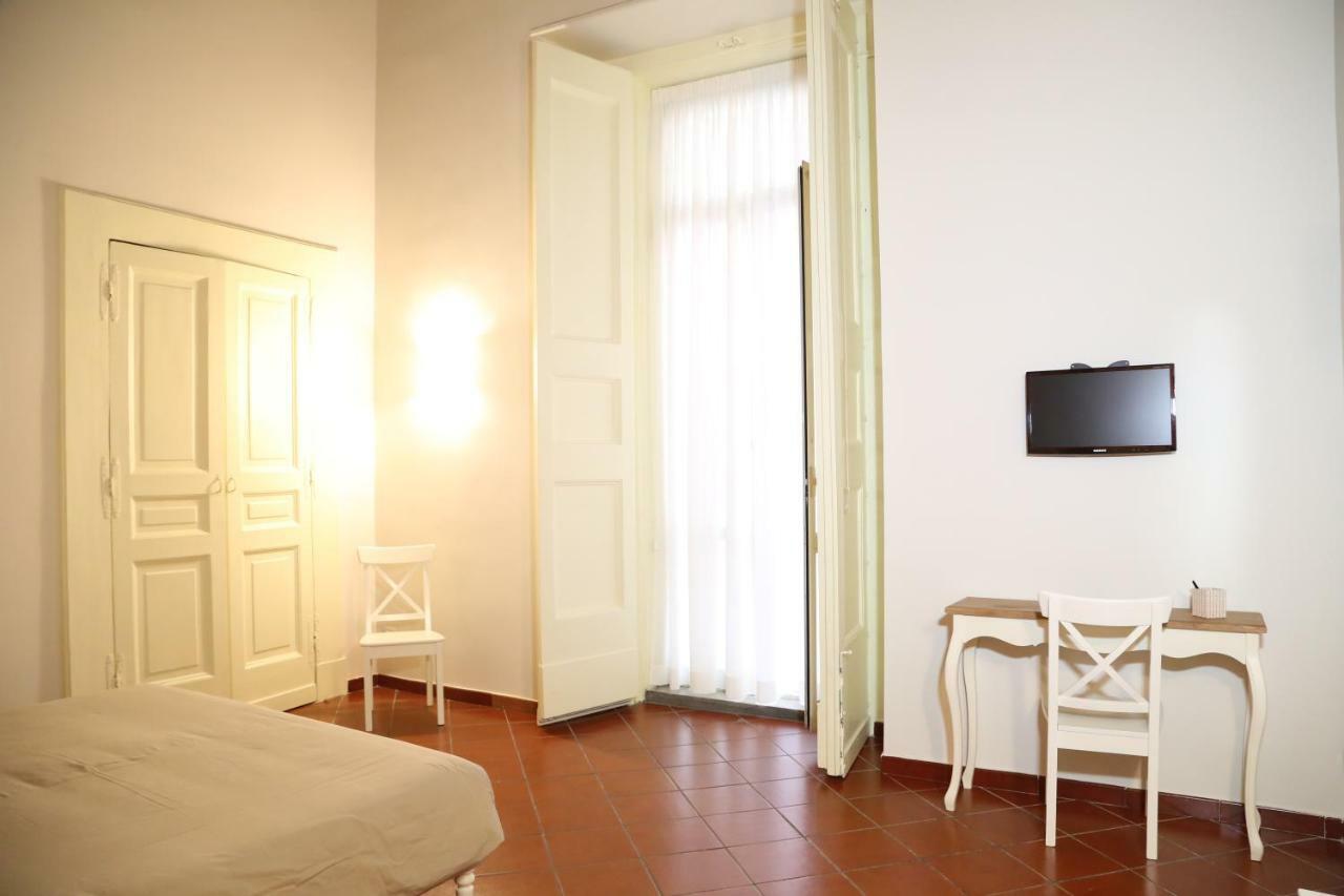 Domus Donnaregina Apartments Naples Luaran gambar