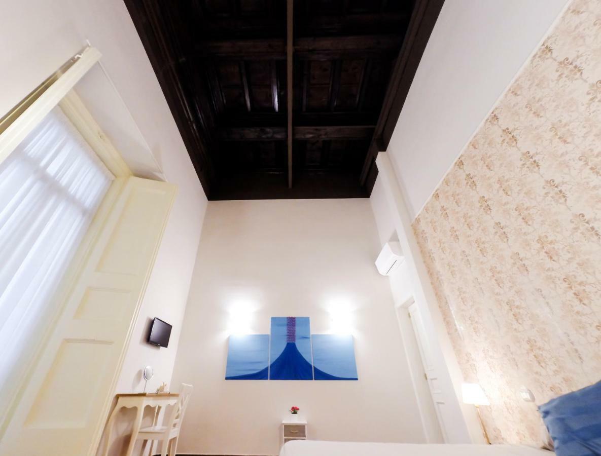 Domus Donnaregina Apartments Naples Luaran gambar