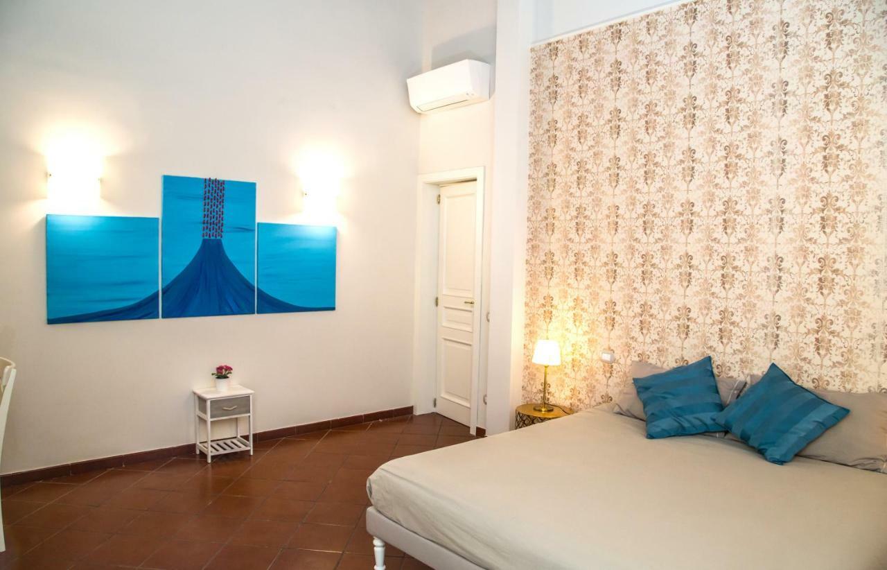 Domus Donnaregina Apartments Naples Luaran gambar