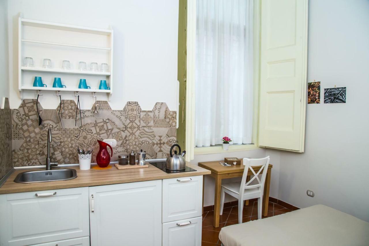 Domus Donnaregina Apartments Naples Luaran gambar